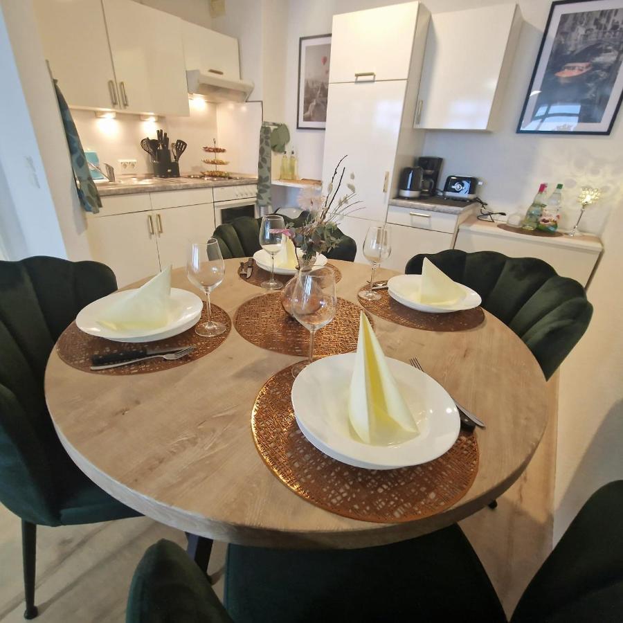 Ferienwohnung Mit Meerblick In Bad Zwischenahn Eksteriør bilde